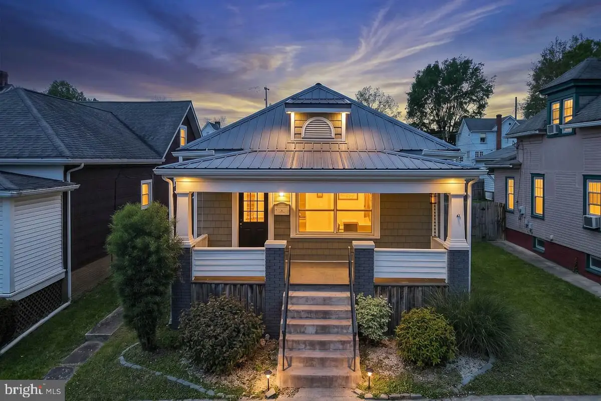 1606 Oneida St, Huntingdon, PA 16652 - #1