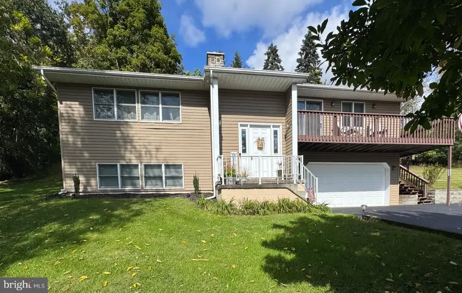 331 Simpson St, Huntingdon, PA 16652 - #3