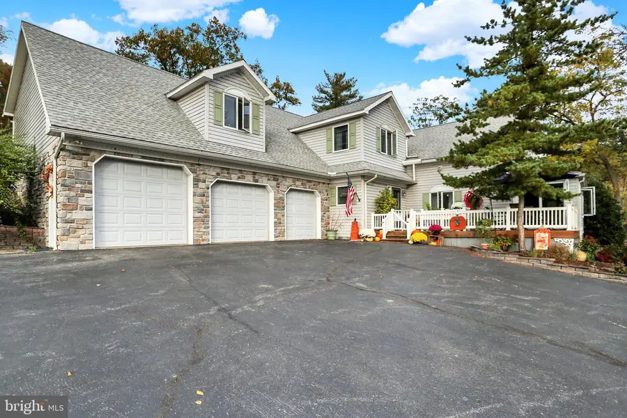 64 Metz Road, Thompsontown, PA 17094 - Image #2