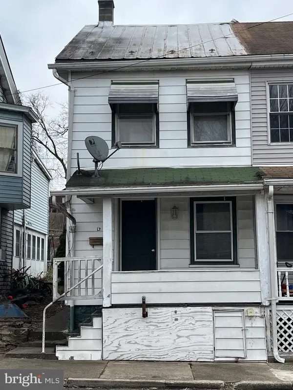 13 S Front St, MIFFLINTOWN, PA 17059