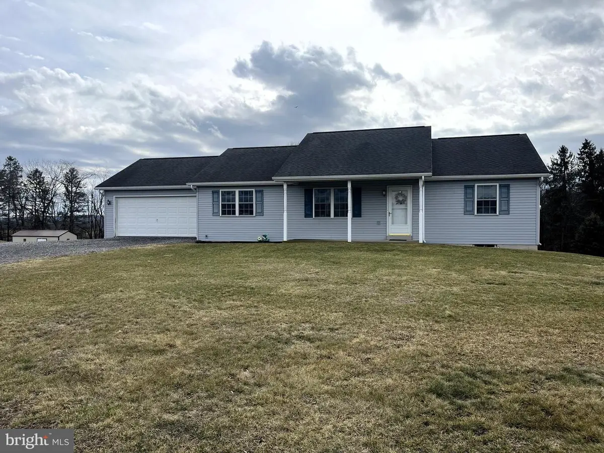 814 Cemetary Rd, Thompsontown, PA 17094 - #1