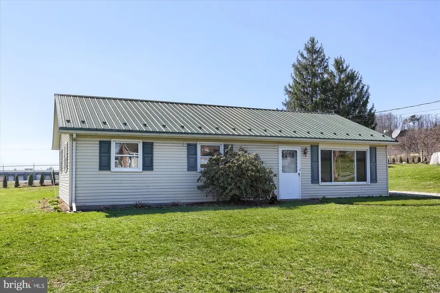 77 Texs Park Dr, Thompsontown, PA 17094 - #2