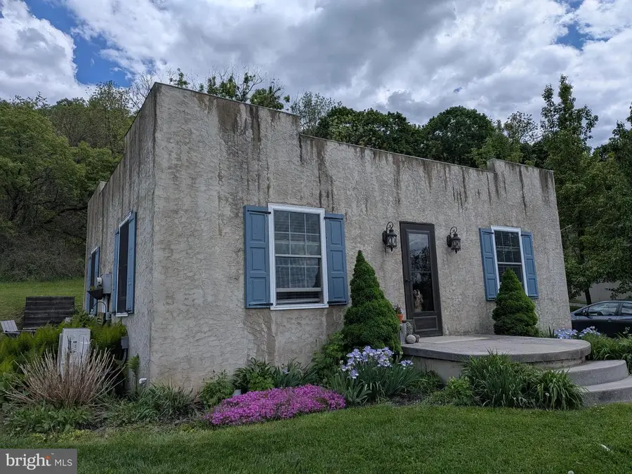 41 Book Dr, McAlisterville, PA 17049 - #2