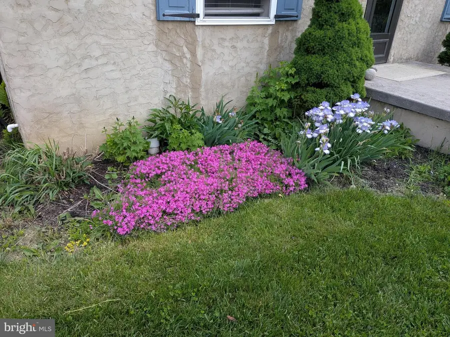 41 Book Dr, McAlisterville, PA 17049 - #3