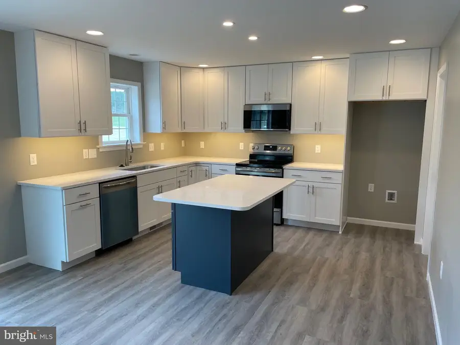 329 W Fritz Ave, Quarryville, PA 17566 - #2