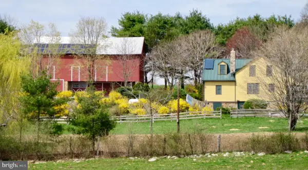 1095 Texter Mountain Rd, ROBESONIA, PA 19551