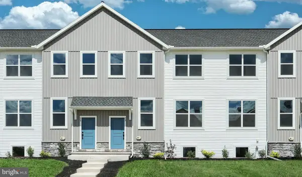 75 N Conifer Dr, ELIZABETHTOWN, PA 17022