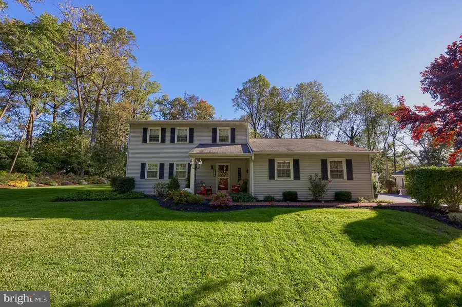 553 Ridge Ave, Ephrata, PA 17522 - Image #2