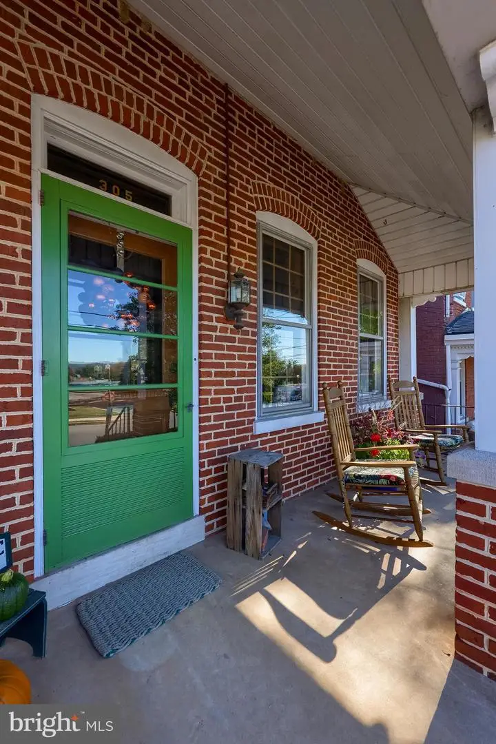 305 N 7th St, Columbia, PA 17512 - Image #2