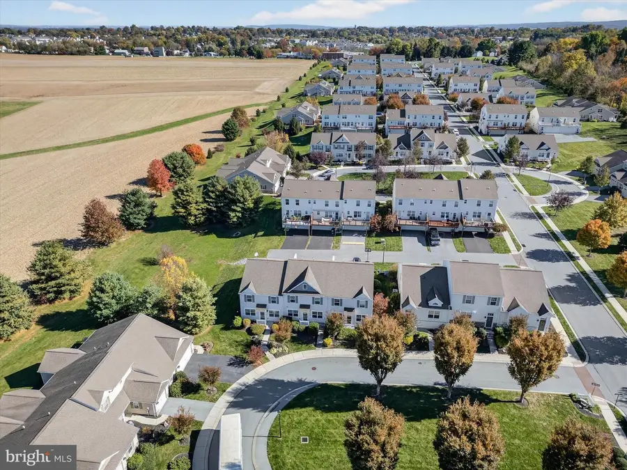 609 Cromwell Cir, Willow Street, PA 17584 - Image #3