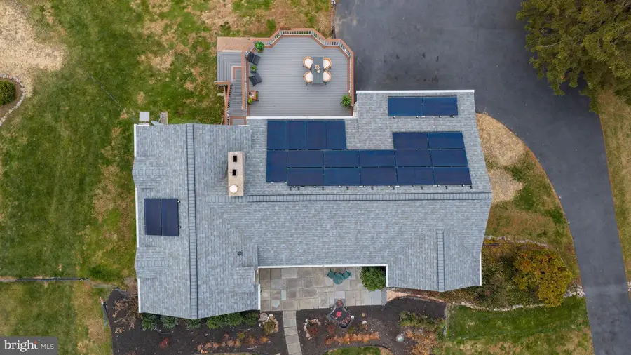 260 Blossom Hill Dr, Lancaster, PA 17601 - Image #2