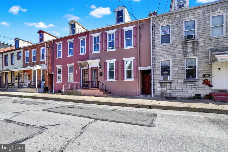 224 Perry St, Columbia, PA 17512 - Image #2