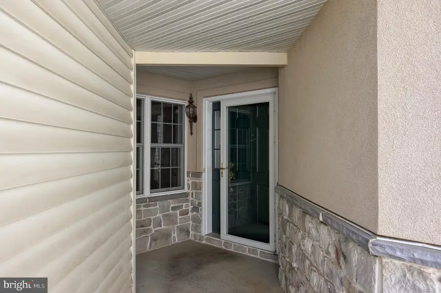 18 Red Leaf Ln, Lancaster, PA 17602 - Image #2