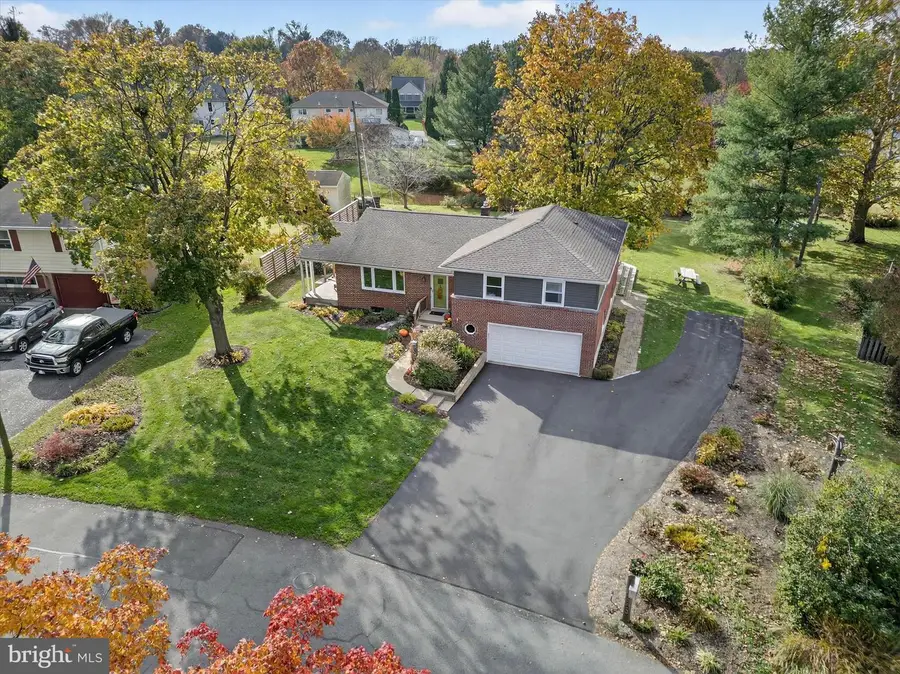 2523 Mayfair Dr, Lancaster, PA 17603 - Image #3