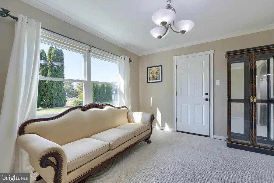 8 Nolt Ave, Willow Street, PA 17584 - Image #2