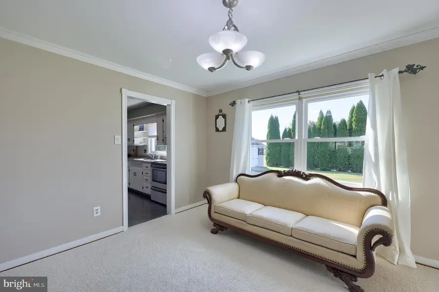 8 Nolt Ave, Willow Street, PA 17584 - Image #3