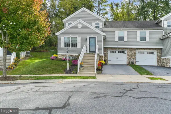 36 Myers Xing, LANCASTER, PA 17602