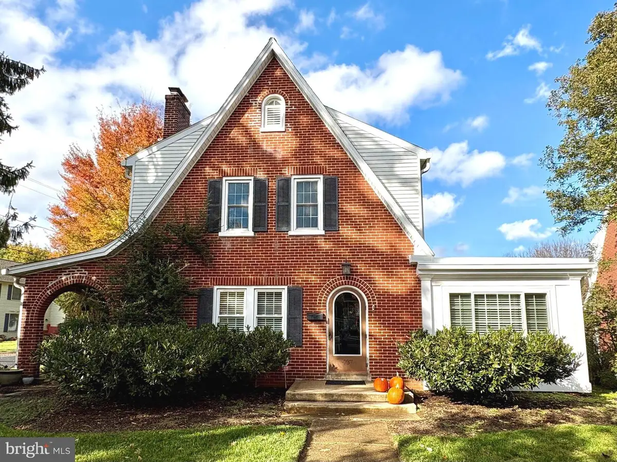 937 Pleasure Rd, Lancaster, PA 17601 - Image #1