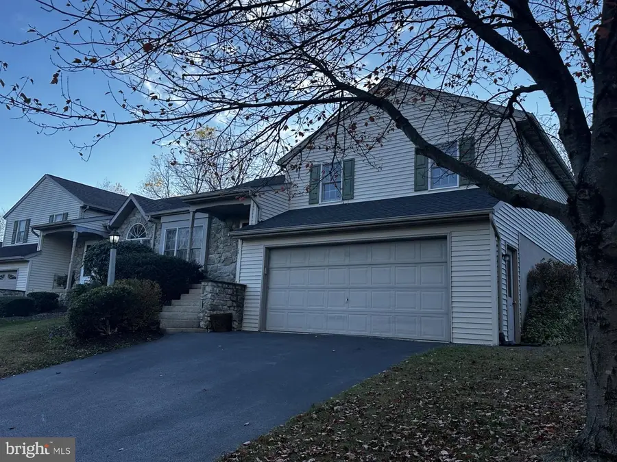 23 Wade Dr, Lititz, PA 17543 - Image #2