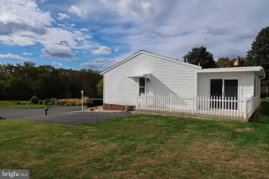 107 Pheasant Dr, Columbia, PA 17512 - Image #3