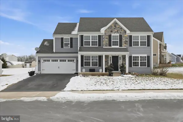 4 Acorn Ct, EPHRATA, PA 17522