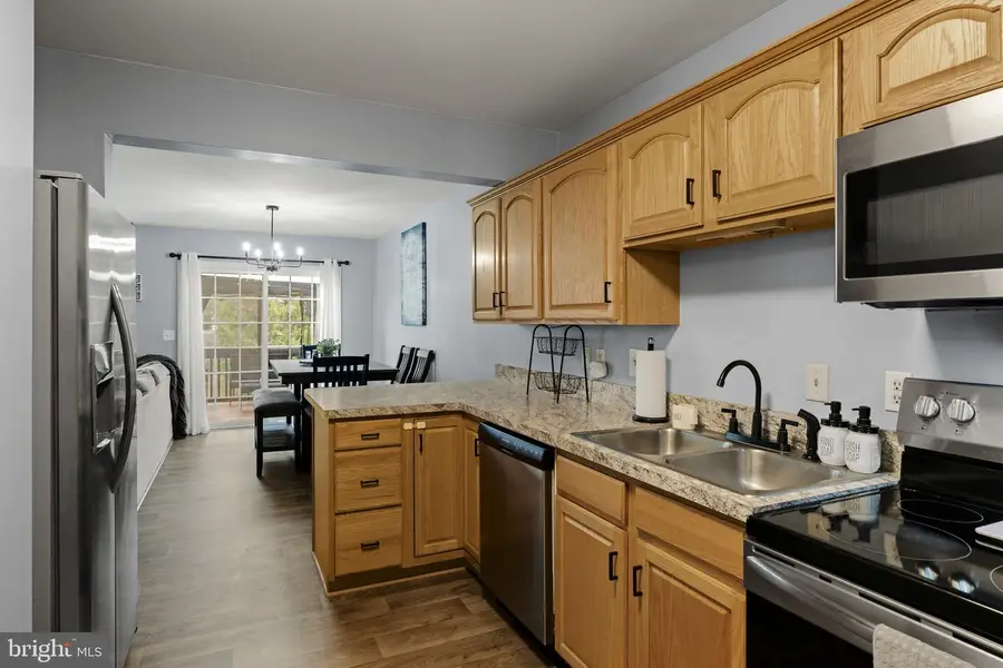 325 Deerfield Dr, Mount Joy, PA 17552 - Image #3