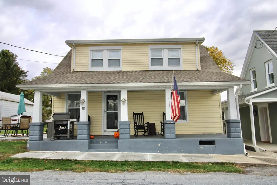 18 S Queen St, Maytown, PA 17550 - Image #2