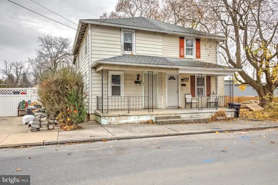 157 S Wolf St, Manheim, PA 17545 - Image #2