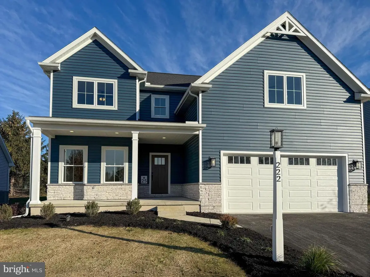 222 Parkside Pl, Lancaster, PA 17602 - Image #1