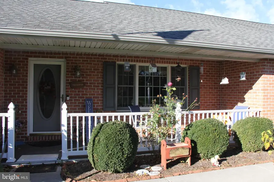 668 Snyder Hill Rd, Lititz, PA 17543 - Image #2