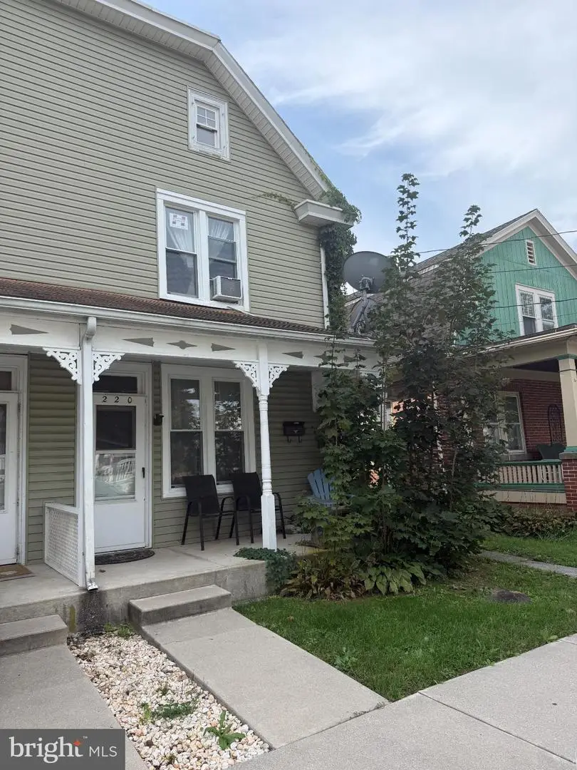 220-222 E Park St, Elizabethtown, PA 17022 - Image #3