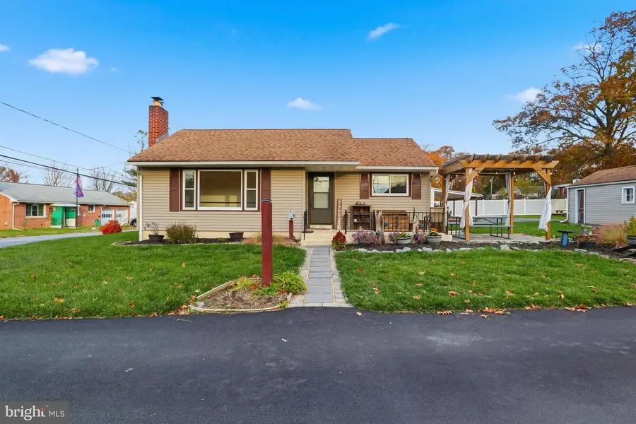 9 Pine St, Mount Joy, PA 17552 - Image #2