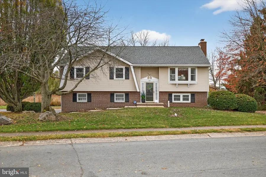 444 Biscayne Rd, Lancaster, PA 17601 - Image #2