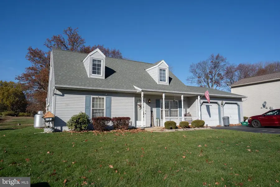 210 Rocklawn Ln, Lancaster, PA 17601 - Image #2