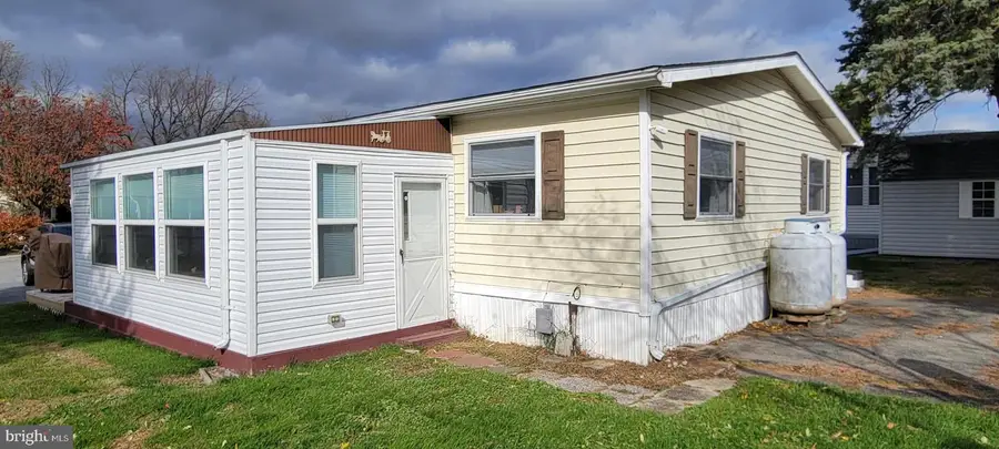 35 Ridgewood Mnr, Manheim, PA 17545 - Image #3