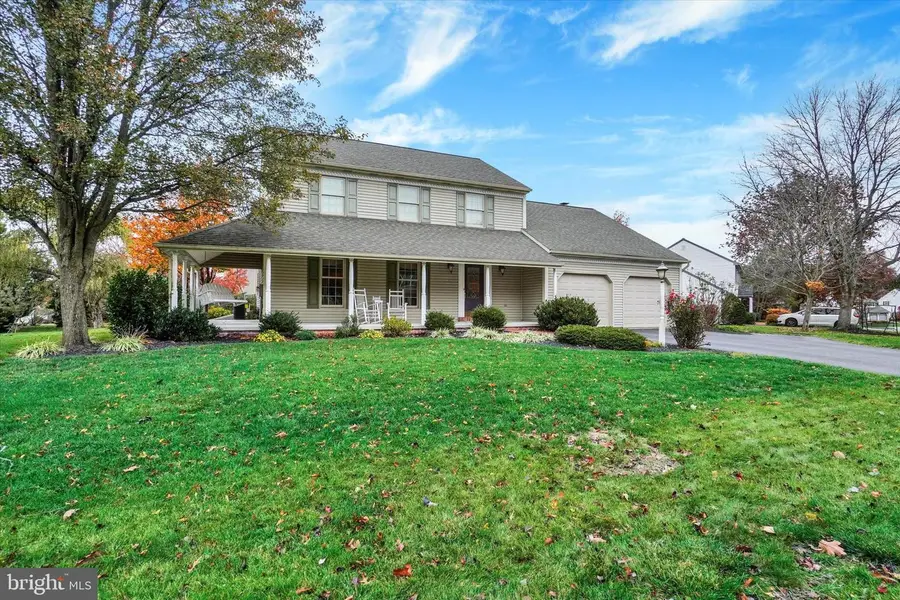 1365 Hickory Run Dr, Elizabethtown, PA 17022 - Image #2