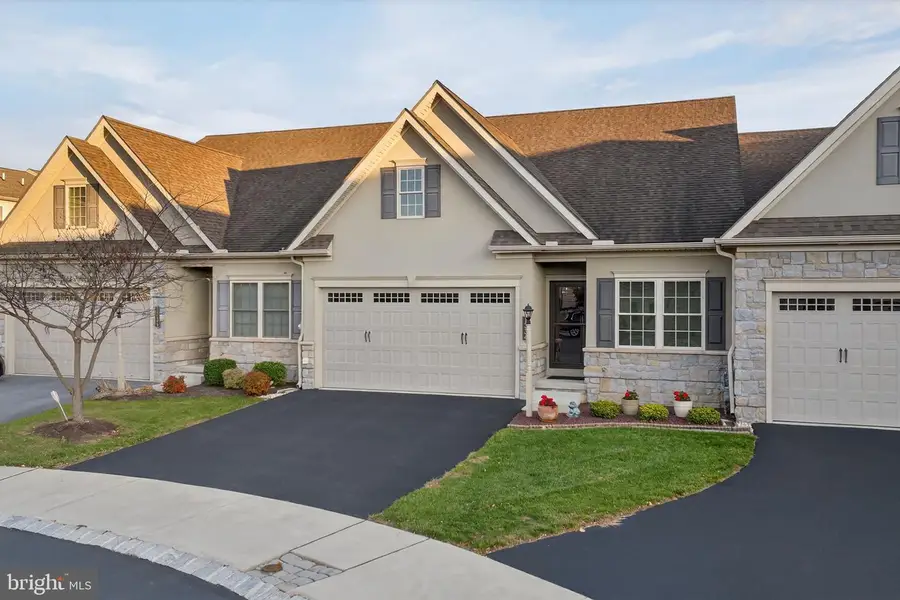 1334 Woodcrest Ct, Mount Joy, PA 17552 - Image #2
