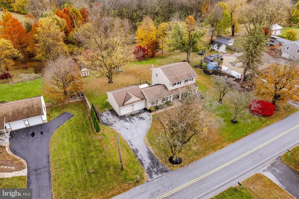 105 Hershey Rd, Lititz, PA 17543 - Image #1