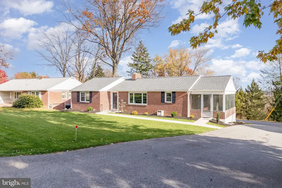 56 Peacock Dr, Lancaster, PA 17601 - Image #3