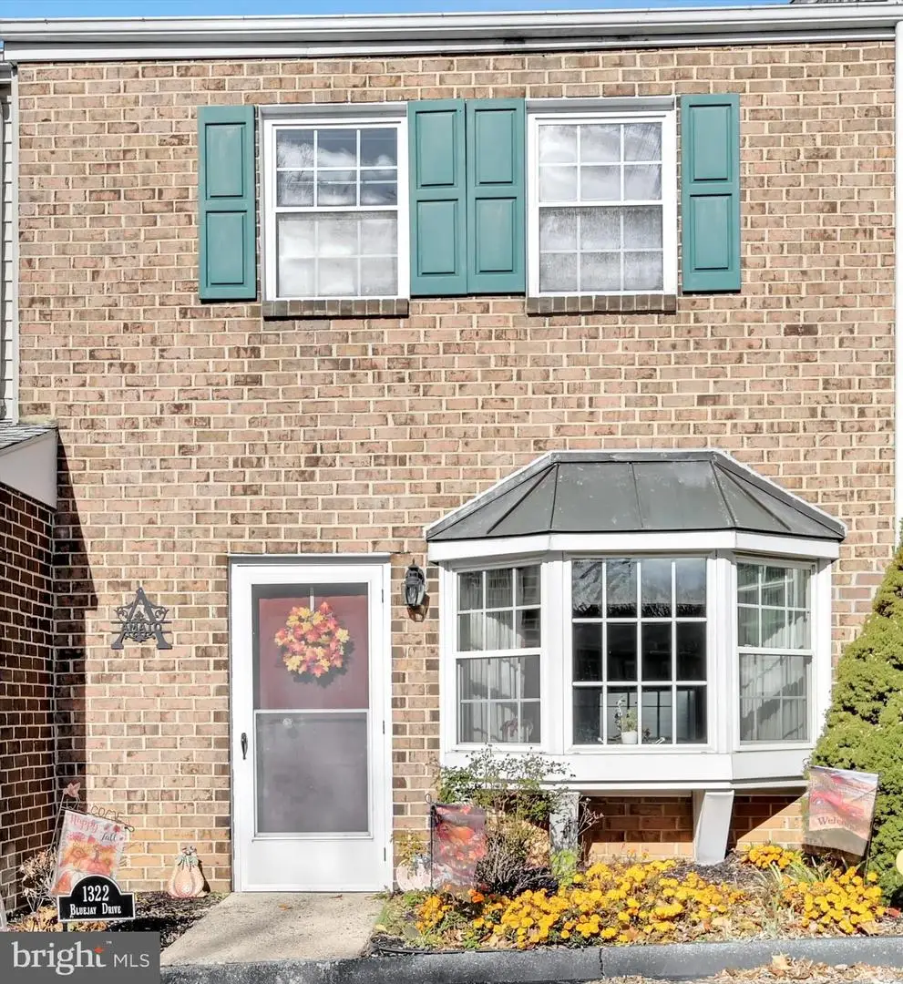 1322 Blue Jay Dr, Lancaster, PA 17601 - Image #1