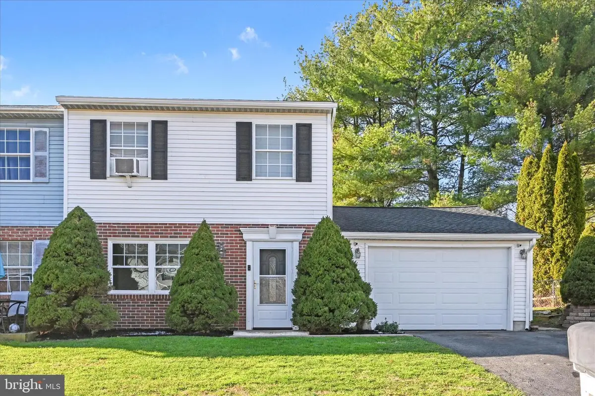 1053 Williamsburg Rd, Lancaster, PA 17603 - Image #1