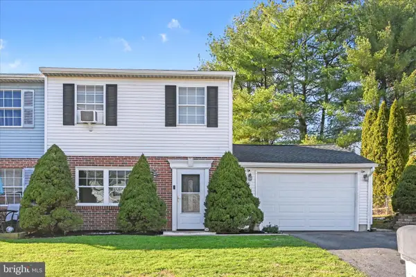 1053 Williamsburg Rd, LANCASTER, PA 17603