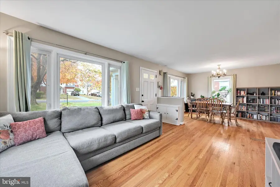 966 Skyline Dr, Lancaster, PA 17601 - Image #2