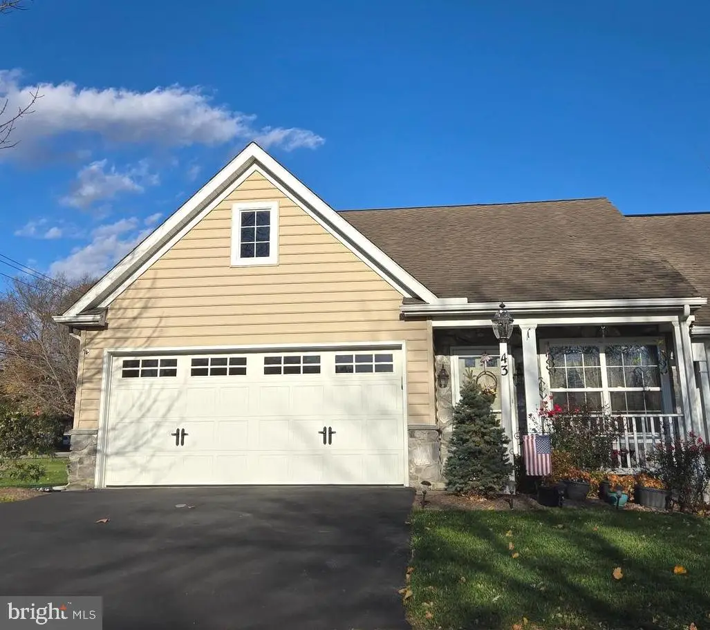 43 Farm Ln, Lancaster, PA 17603 - Image #1