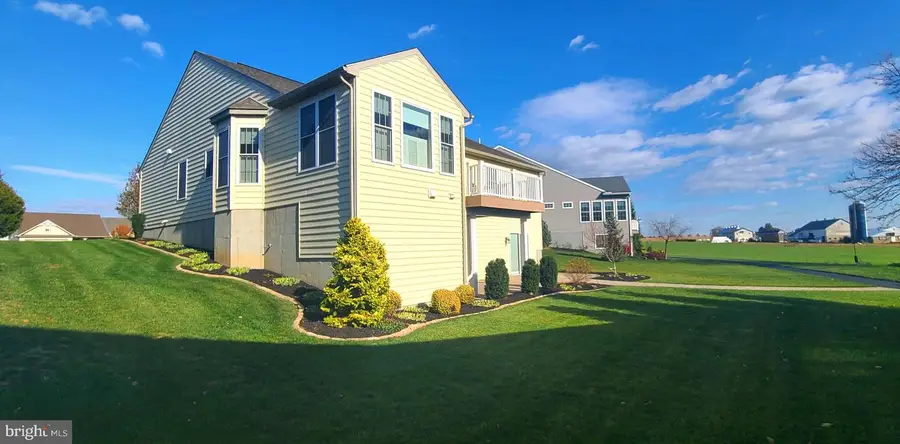 4 Wickerberry Pl, Gordonville, PA 17529 - Image #2