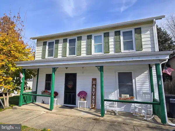 25 S 2nd St, BAINBRIDGE, PA 17502