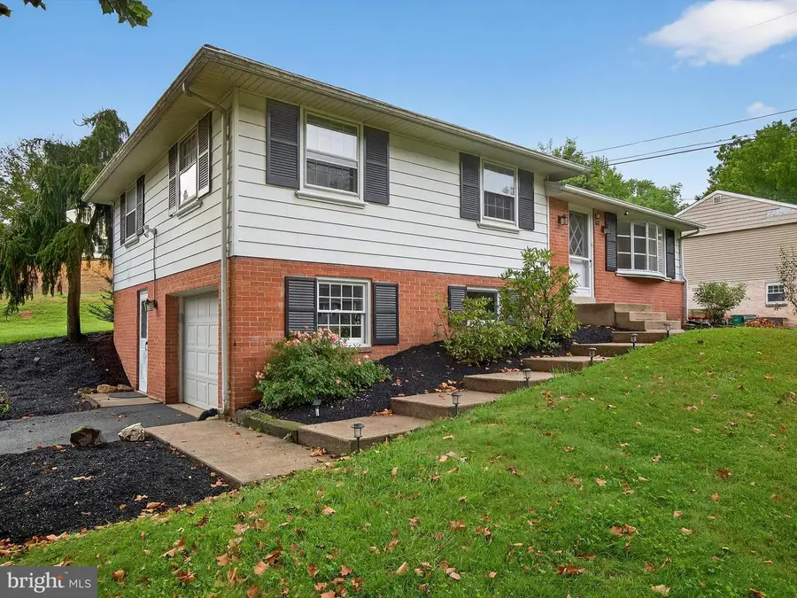 880 Corvair Rd, Lancaster, PA 17601 - Image #2