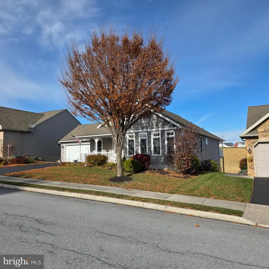 854 Cambridge Dr, Manheim, PA 17545 - Image #3