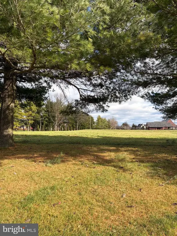 #48 Meadowbreeze Ln, LITITZ, PA 17543