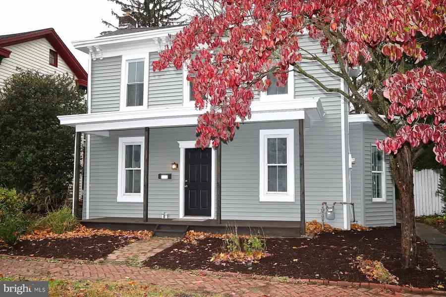 518 W Market St, Marietta, PA 17547 - Image #2